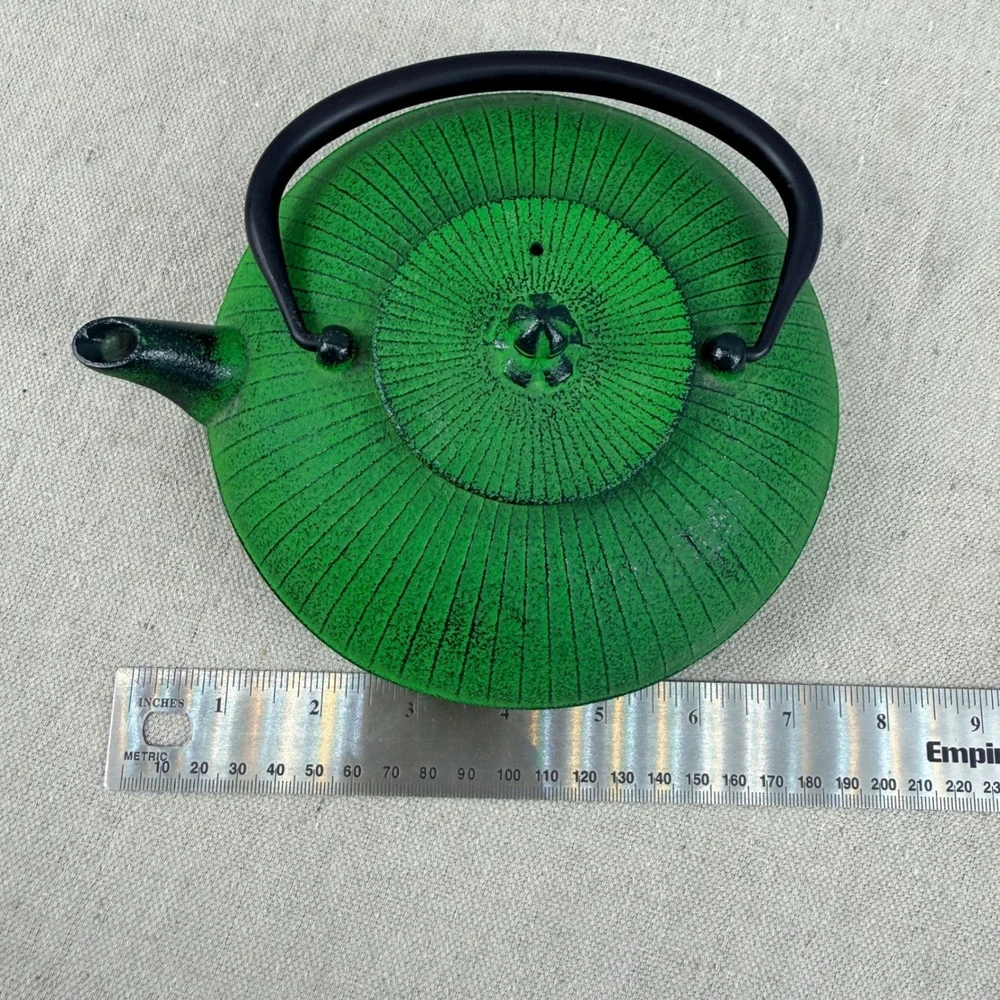 Kotobuki Green Cast Iron Teapot Nanbu Tekki Japanese Tetsubin with Infuser